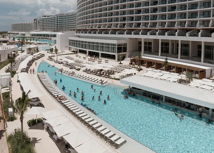 Ava Resort Cancun